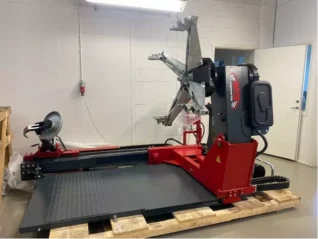 Monteringsmaskin för LV SMT60 M&B Engineering